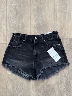 Zara Black High-Waist Frayed Denim Shorts